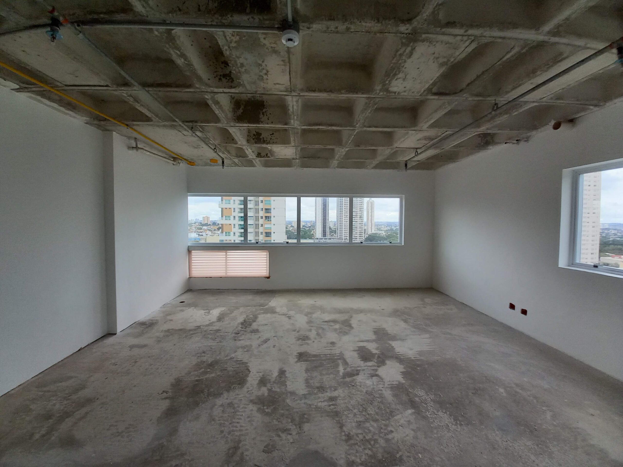 Sala comercial antes